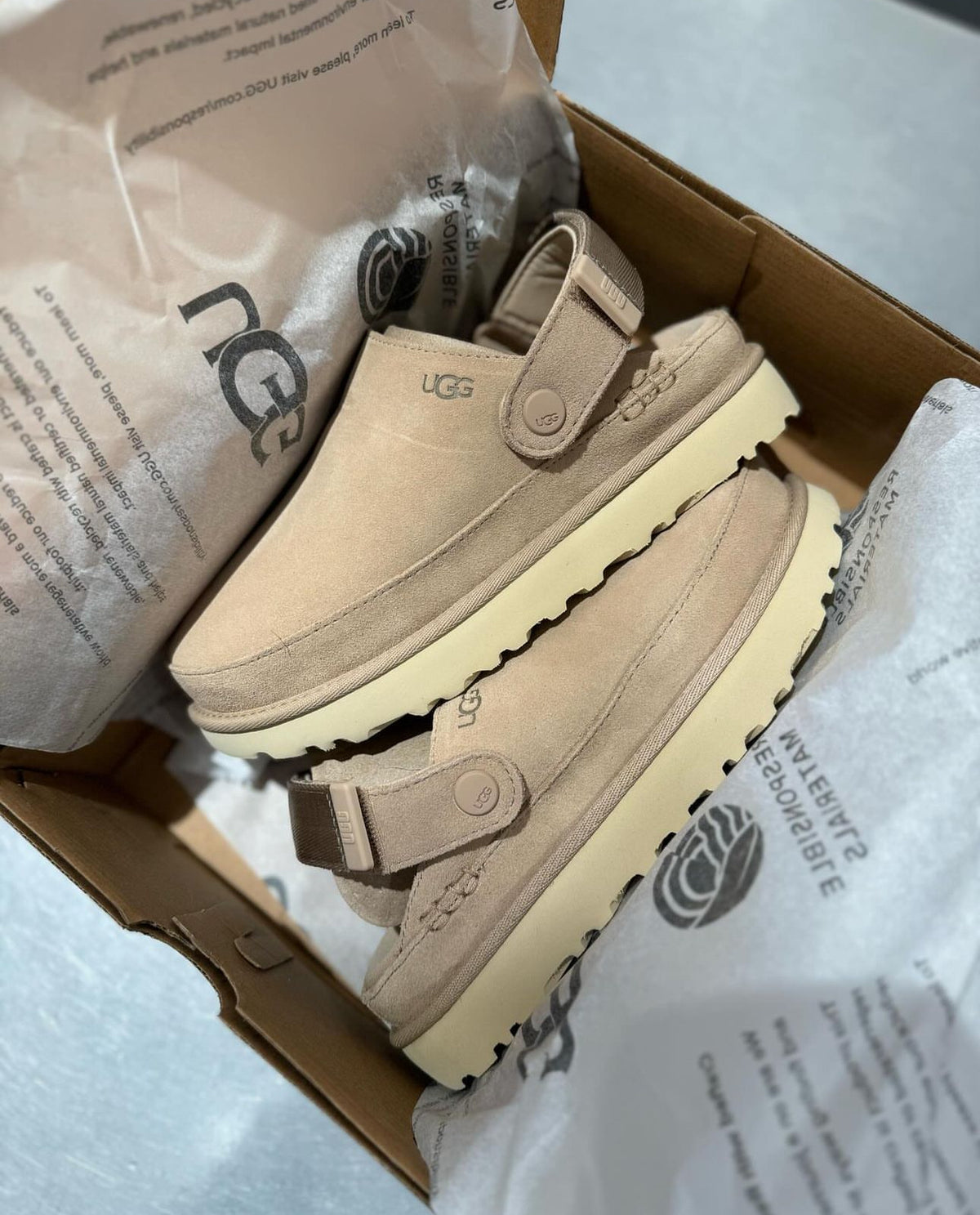 Ugg Goldenstar beige 🧡